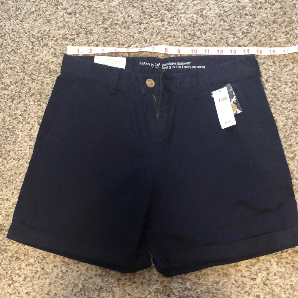 Navy blue Gap 6 inch shorts NWT
